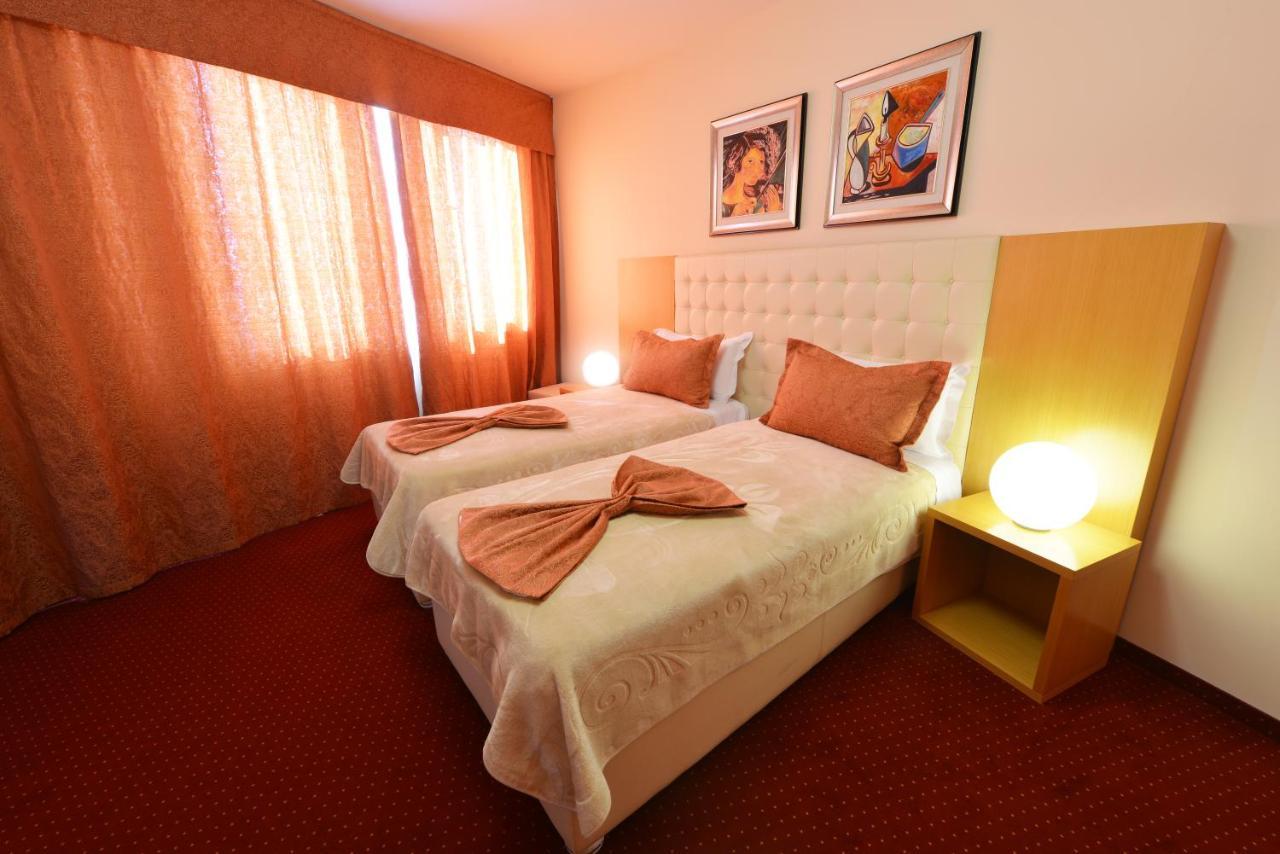 Jolly Hotel เลเจอ ภายนอก รูปภาพ